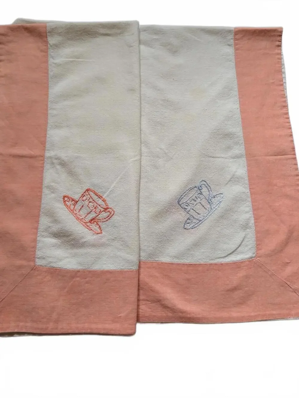 Vintage Bistro Linen Table Cloth Hand Embroidery 32